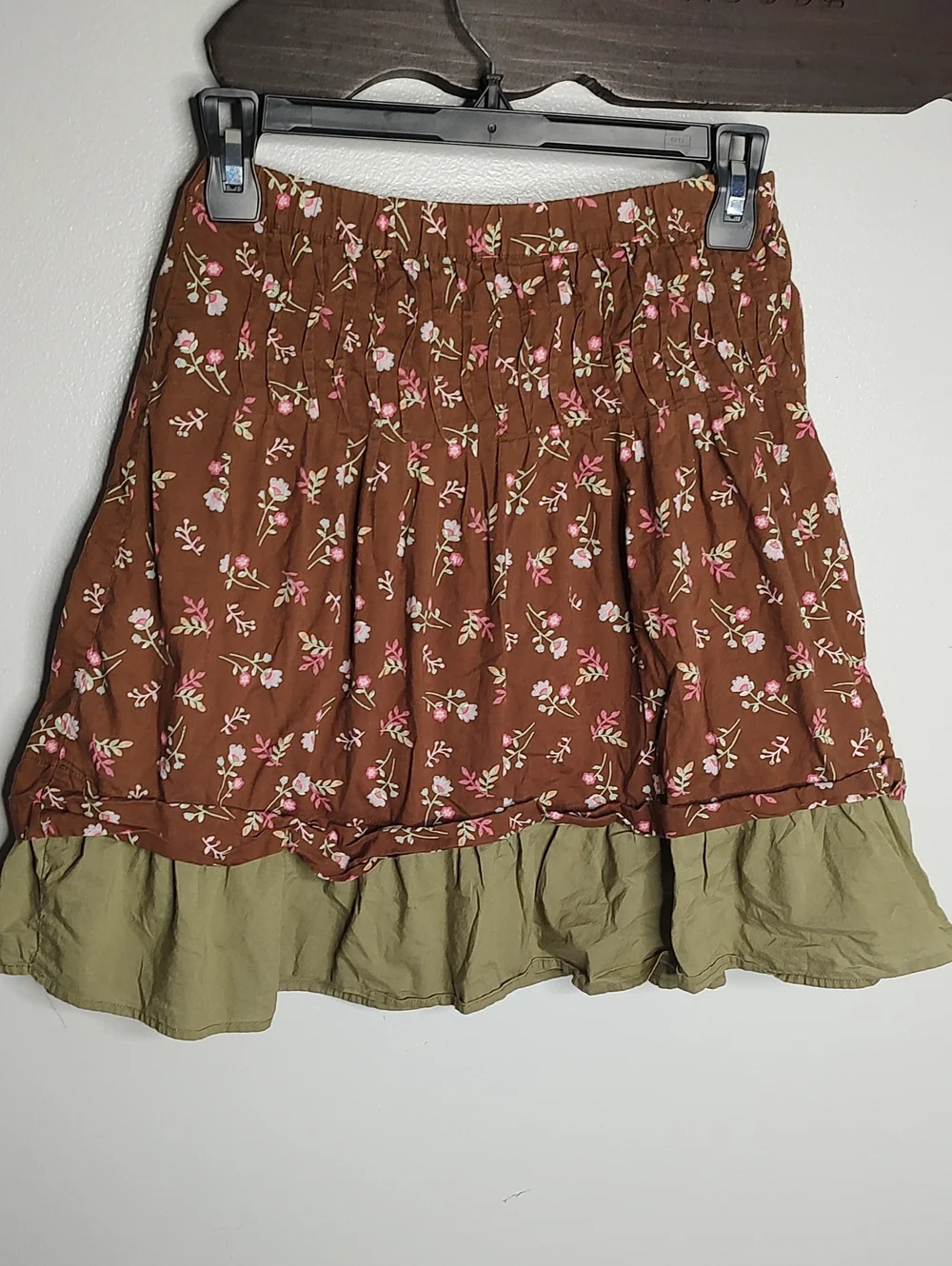 GAP Brown Floral Tiered Mini Skirt with Olive Ruffle Size Large